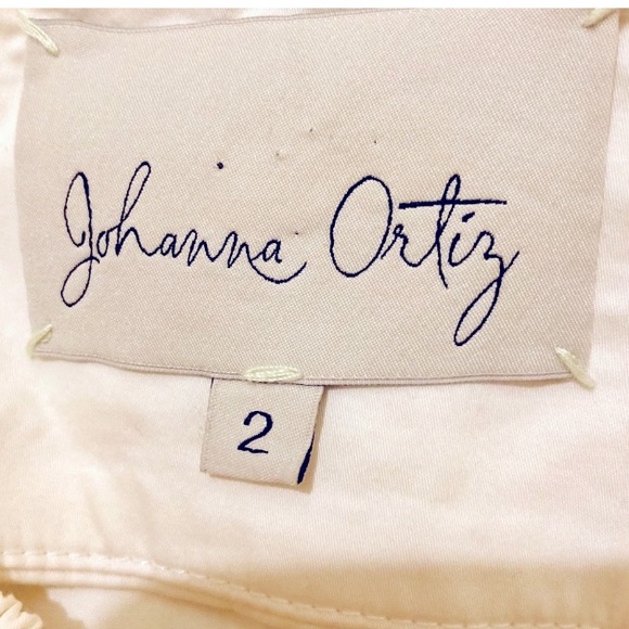 Johanna Ortiz Off-The-Shoulder Puff Sleeve White Cream Blouse - Picture 6 of 6